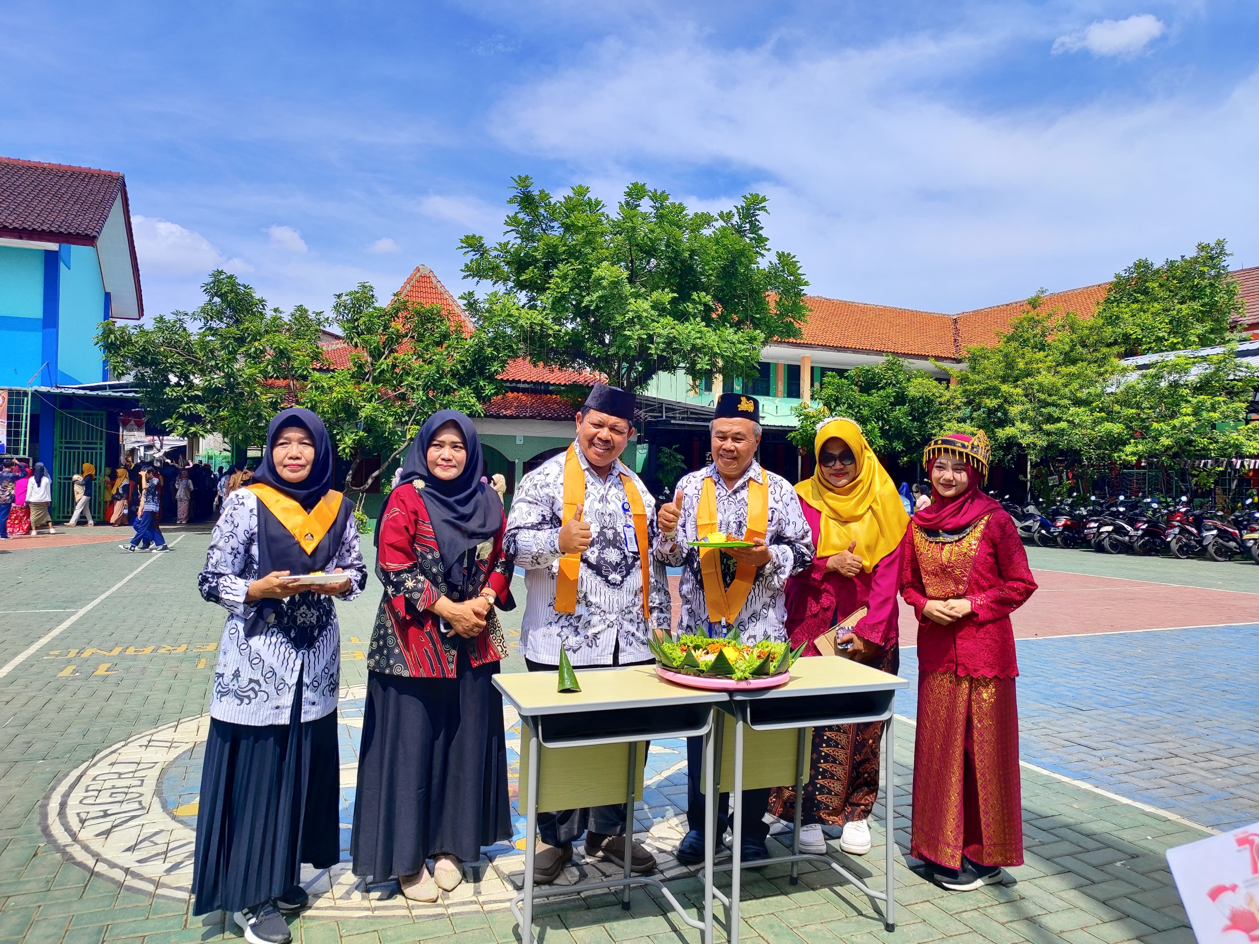 Kepala SMPN 11 TANGERANG